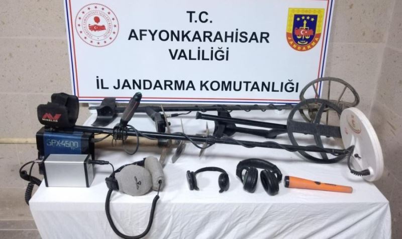 Jandarma’dan kaçak kazıya suçüstü