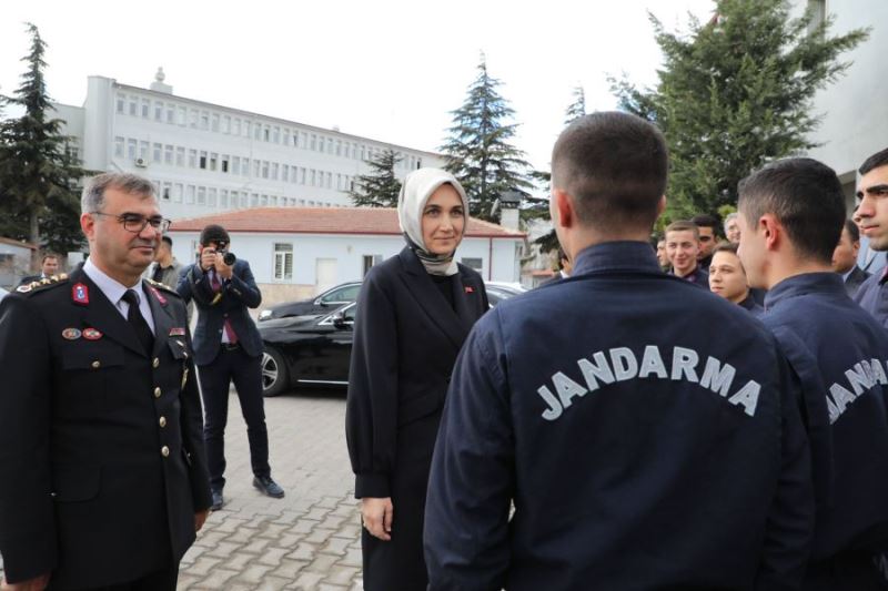 Vali Yiğitbaşı ve Mülki Amirler Güvenli Trafik, Güvenli Tarım Sempozyumuna Katıldı