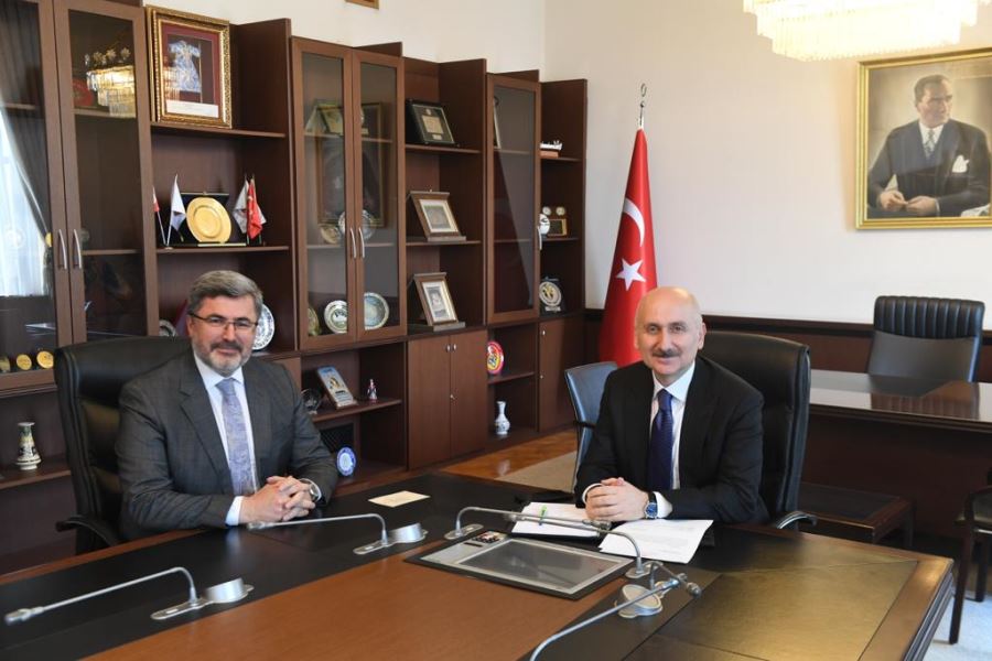 Ali Özkaya Bakan Karaismailoğlu ile görüştü