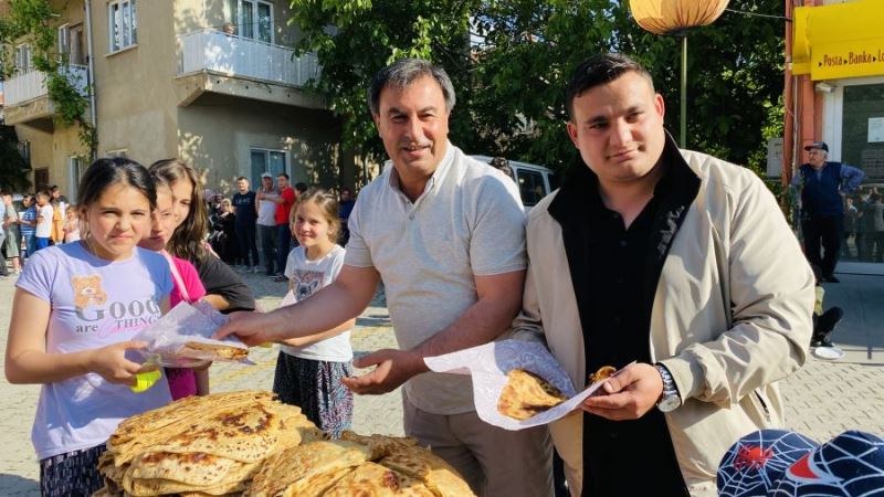 Taşoluk Kasabası yüzyıllardır süren katmer geleneğini devam ettiriyor