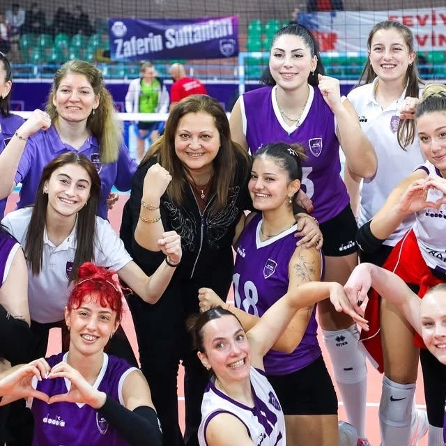 Afyon Belediye Yüntaş Voleybol Takımı Denizli Uğur Spor