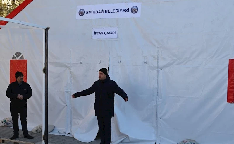 İftar Çadırında Hazırlıklar Tamamlanıyor