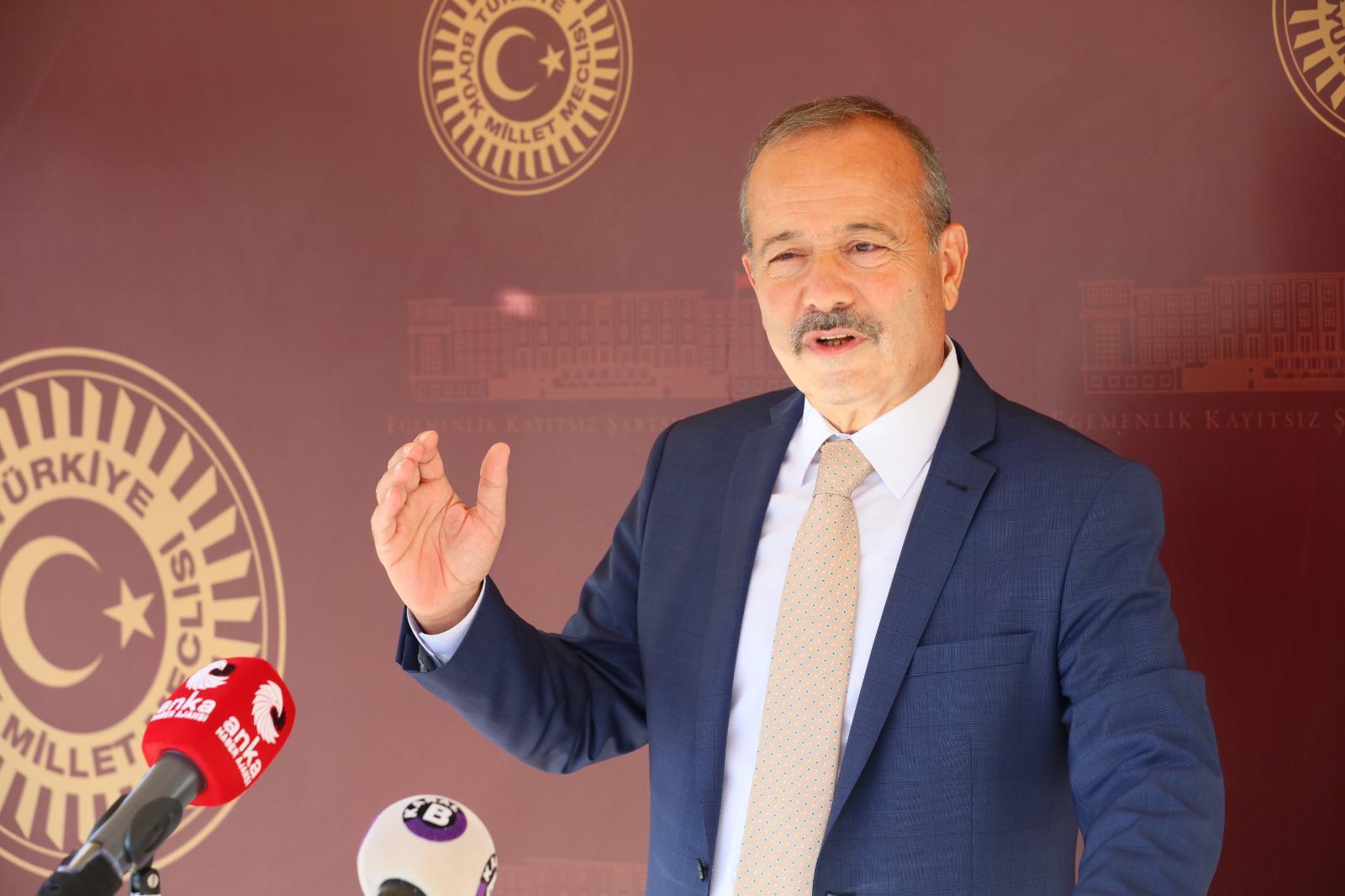 Taytak; “Senin gibi bir şahıs ile yanyana gelmemiz mümkün değildir”