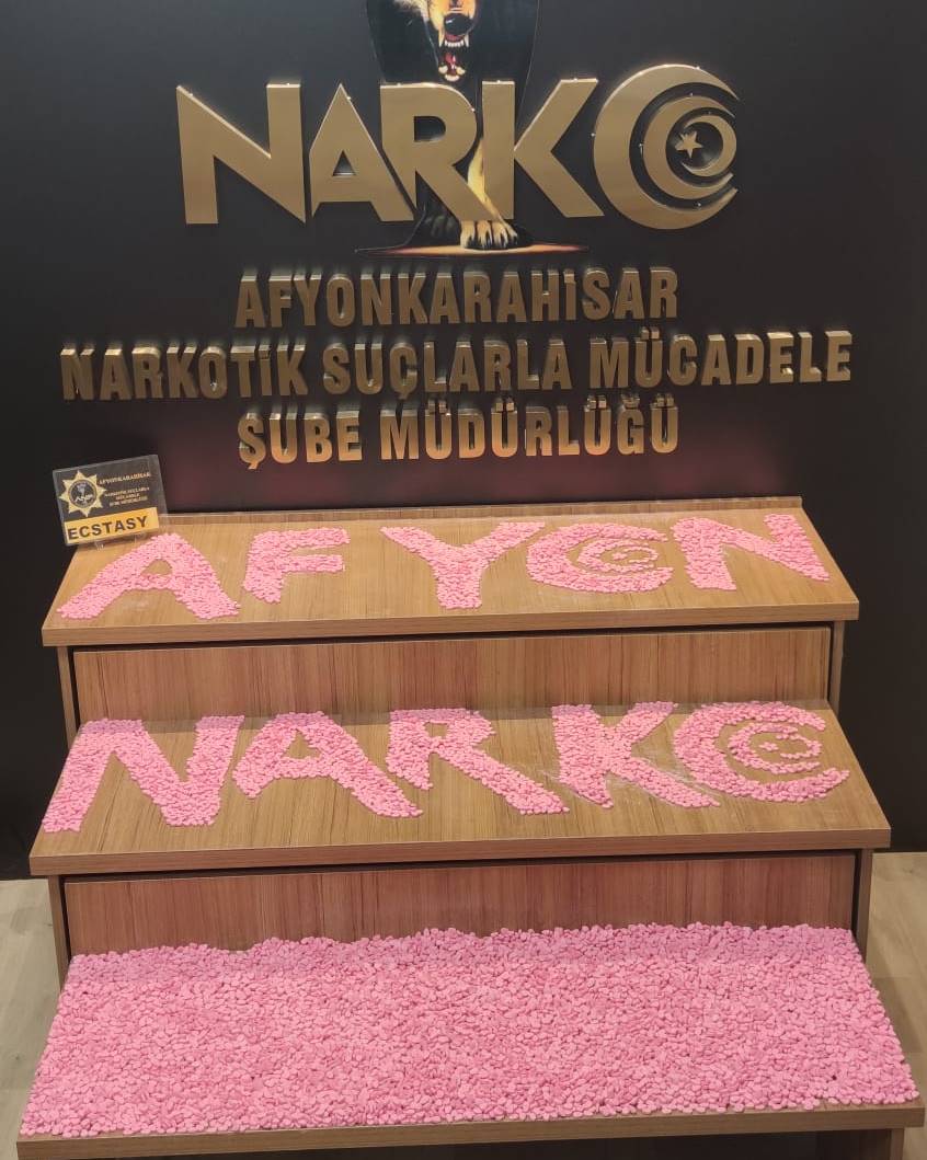 Çay’da operasyon 15 bin adet hap ele geçirildi