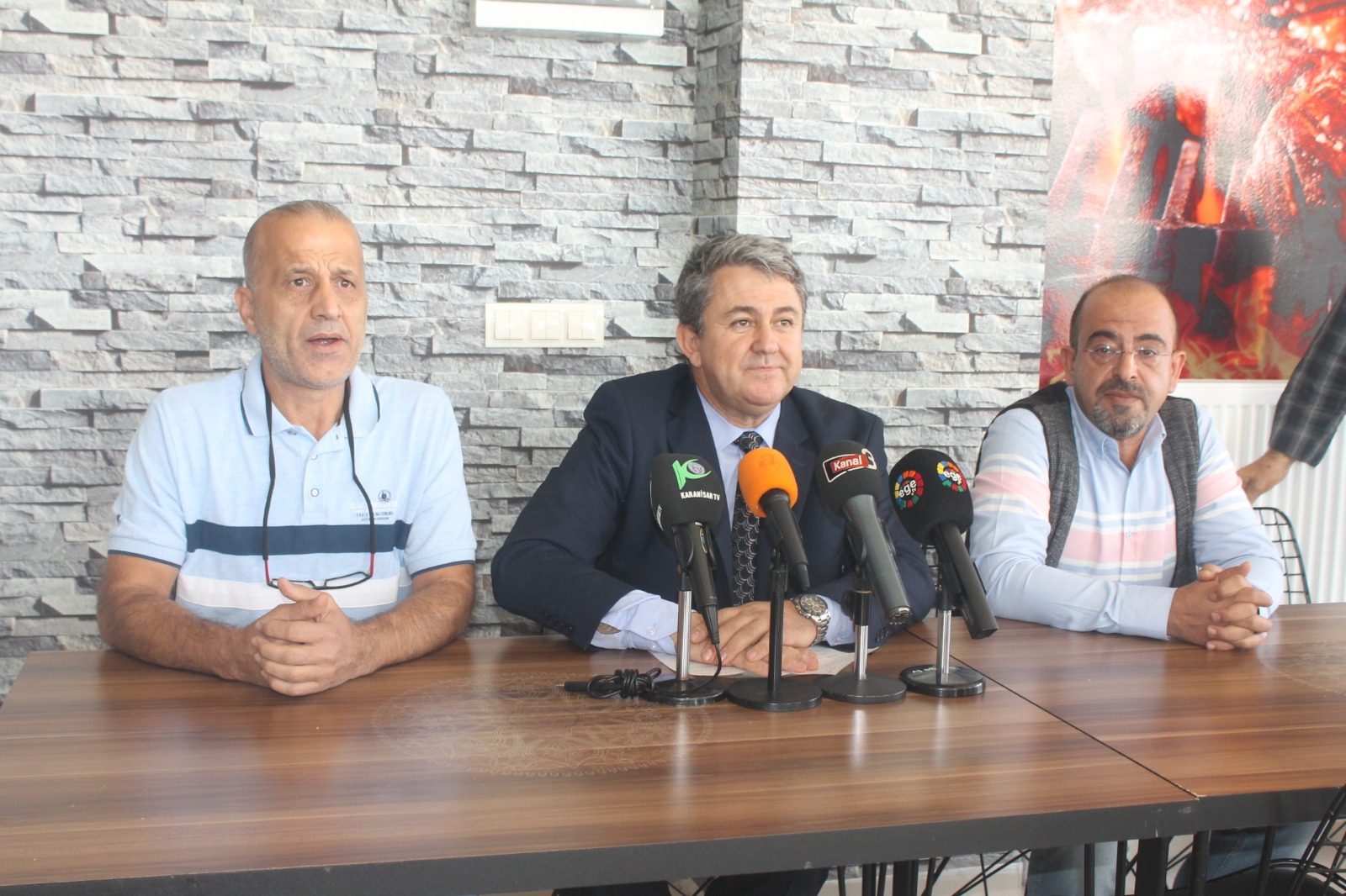 Dilek, “Adayım” dedi