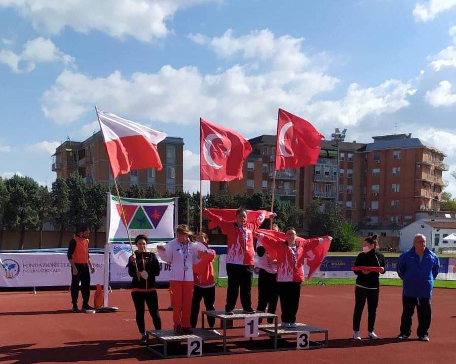 Şampiyon yine iş başında