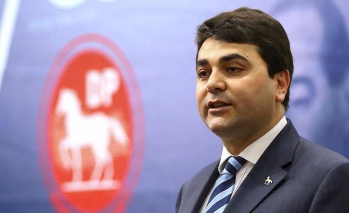 Uysal’dan Gazinocular Birliği’nin yaptıracağı Denktaş Heykeli’ne sert eleştiri