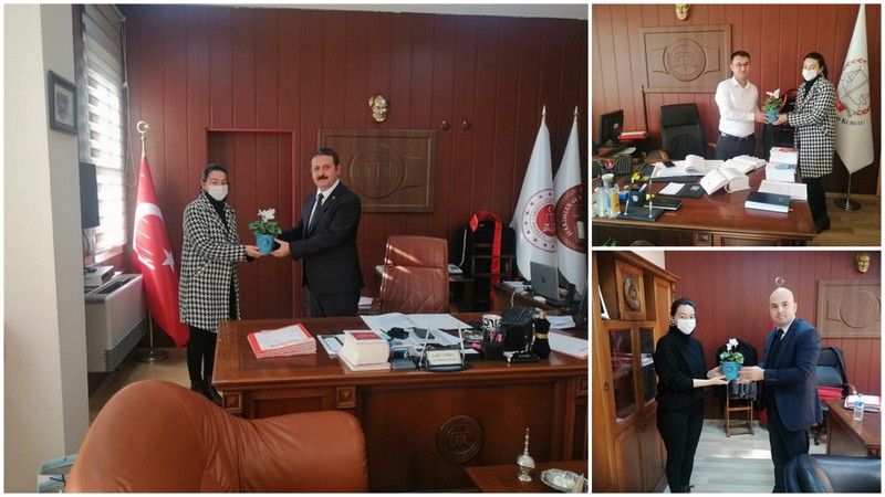 Sandıklı’da mevsimin ilk çiçekleri adliye çalışanlarına