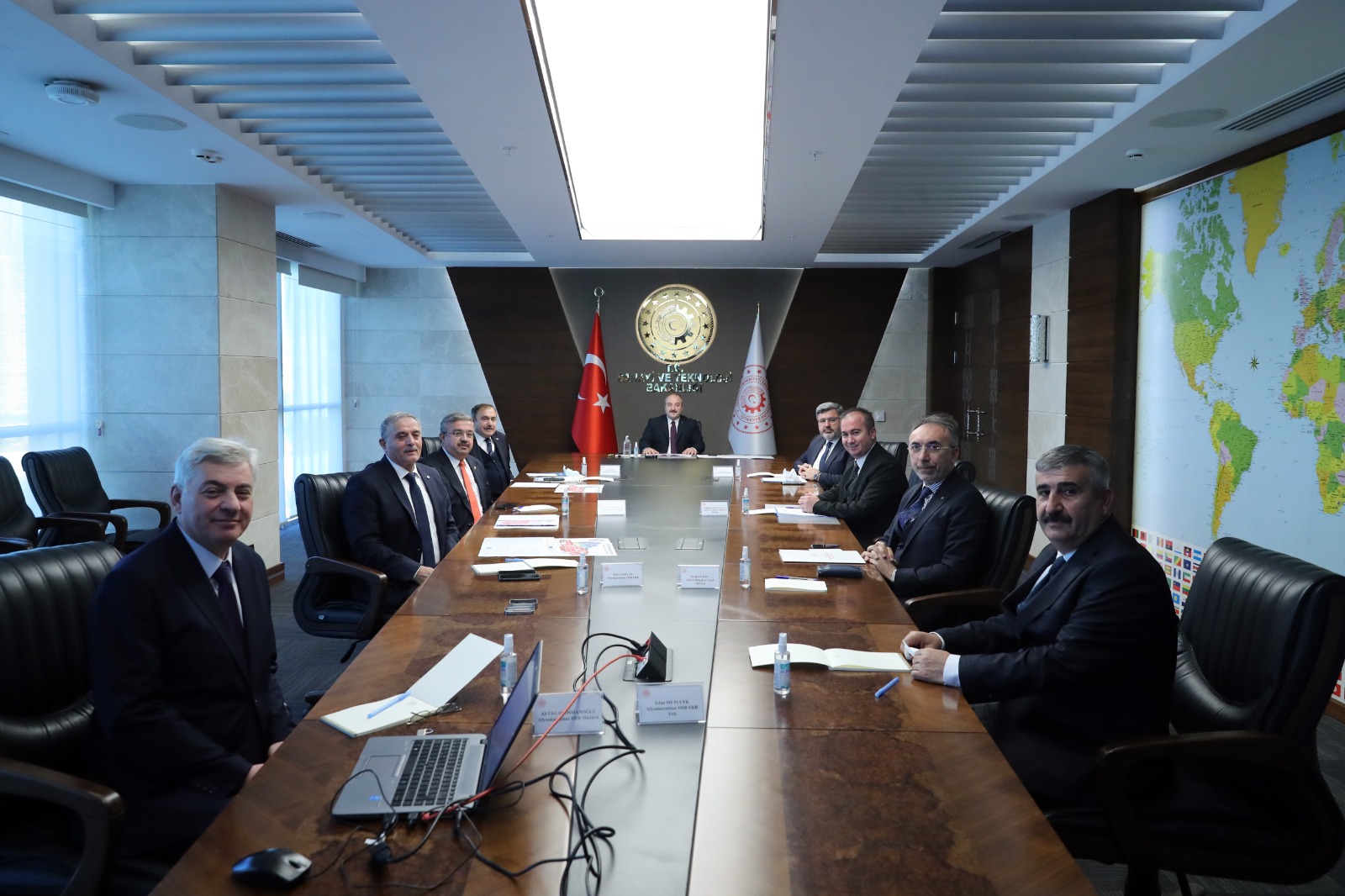 Ak Parti Heyeti Teknoloji Bakanı Varank ile Afyonkarahisar Sanayisini görüştü