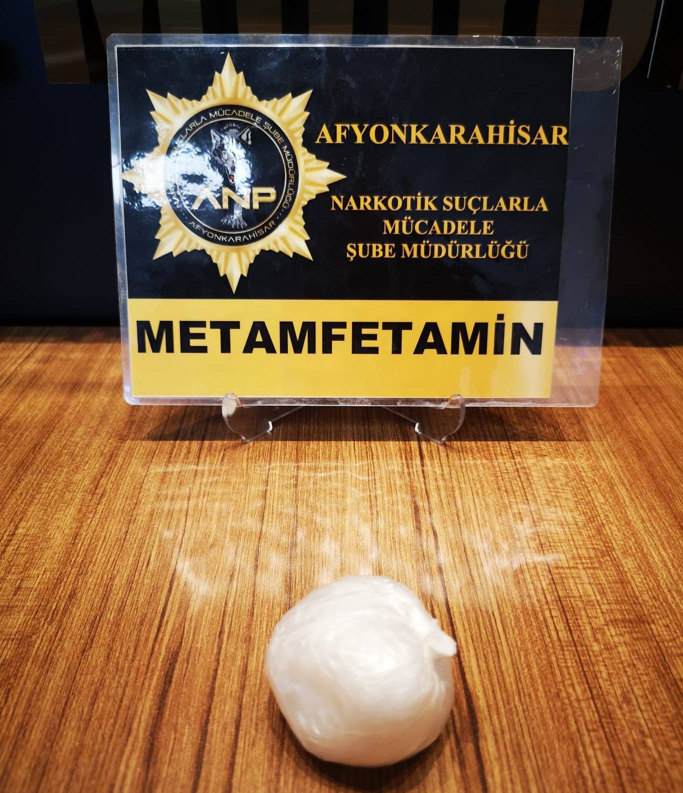 Narkotik otogarda zehir tacirini yakaladı