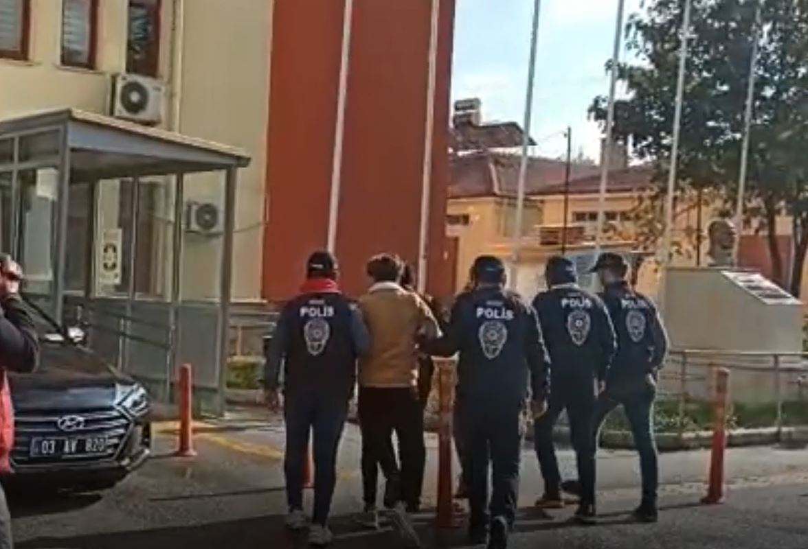 43 vatandaşı Facebook’da dolandıran 2 şahıs tutuklandı