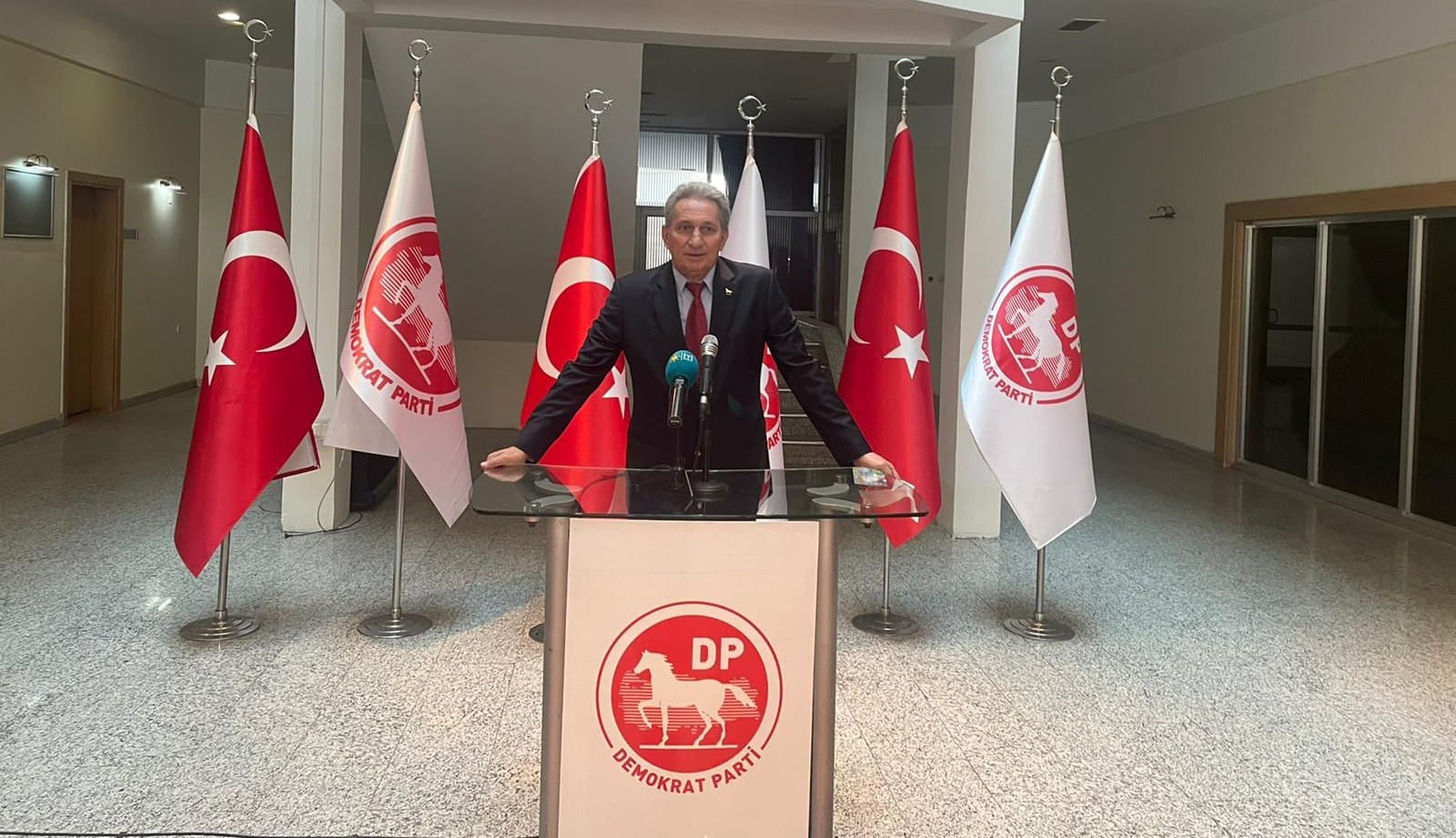 DP’li Bülbül, partisinin 76. yılı dolayısıyla açıklama gerçekleştirdi