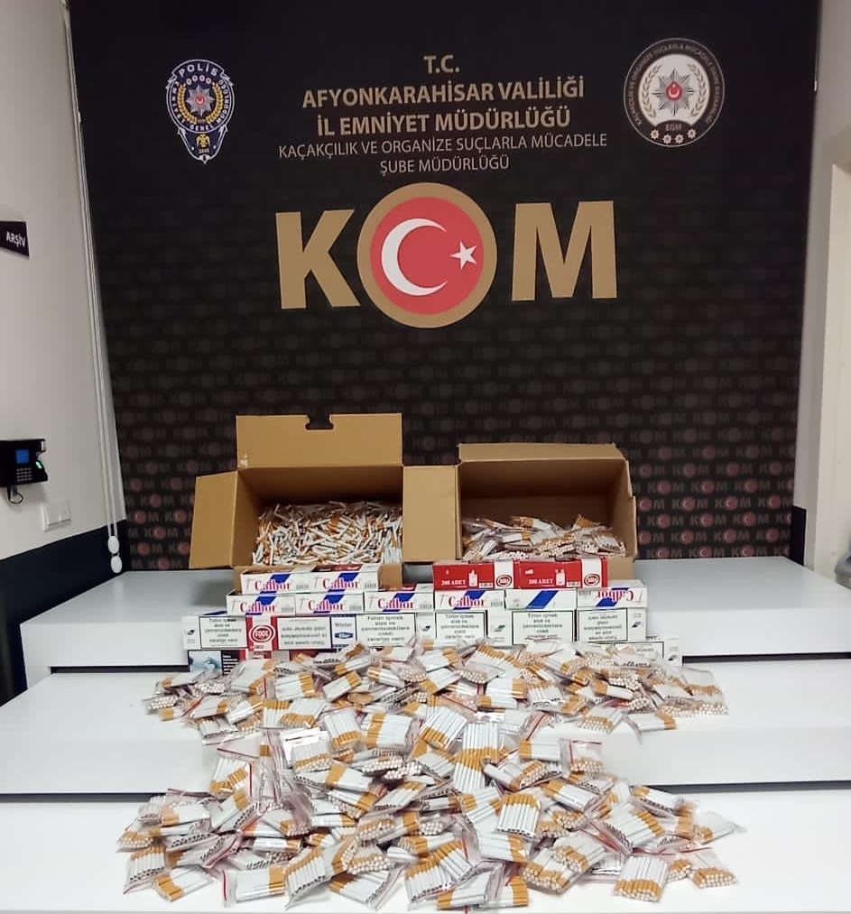 Polis ekipleri bir iş yerinde ve araçta arama gerçekleştirdi